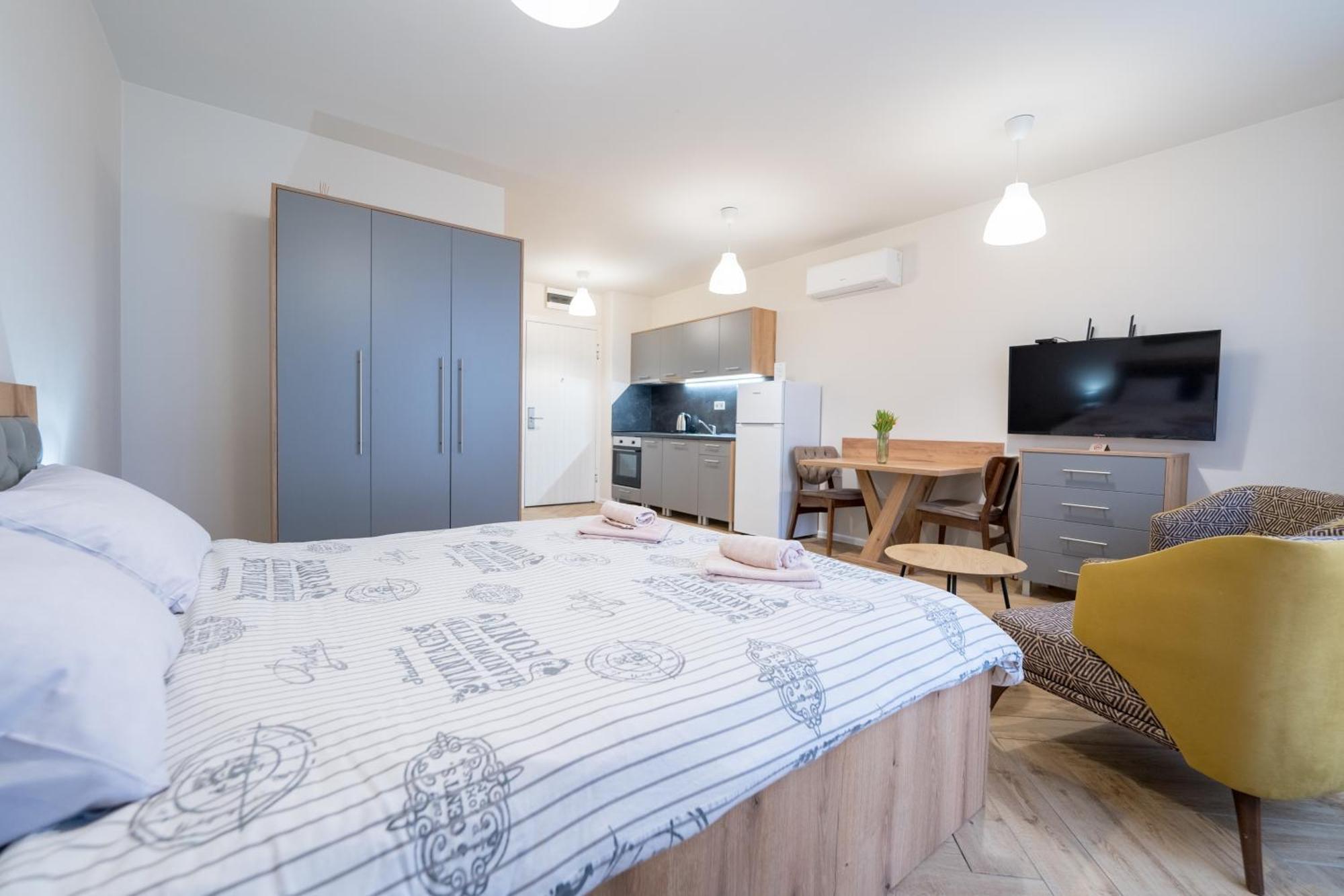 Wow Studios For Rent - Bul Montevideo 25A - B София Экстерьер фото