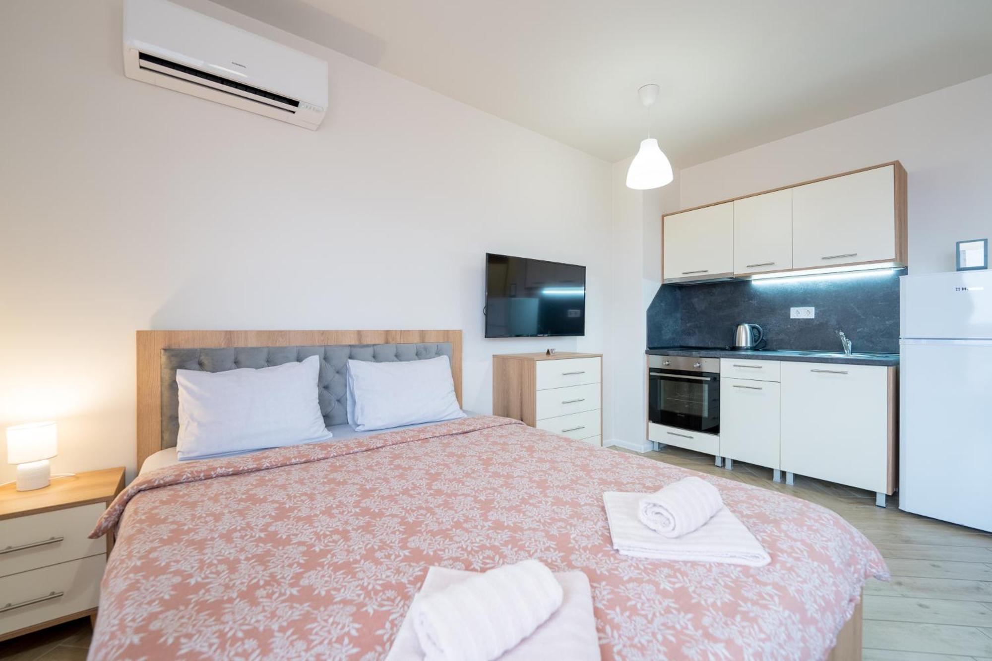 Wow Studios For Rent - Bul Montevideo 25A - B София Экстерьер фото