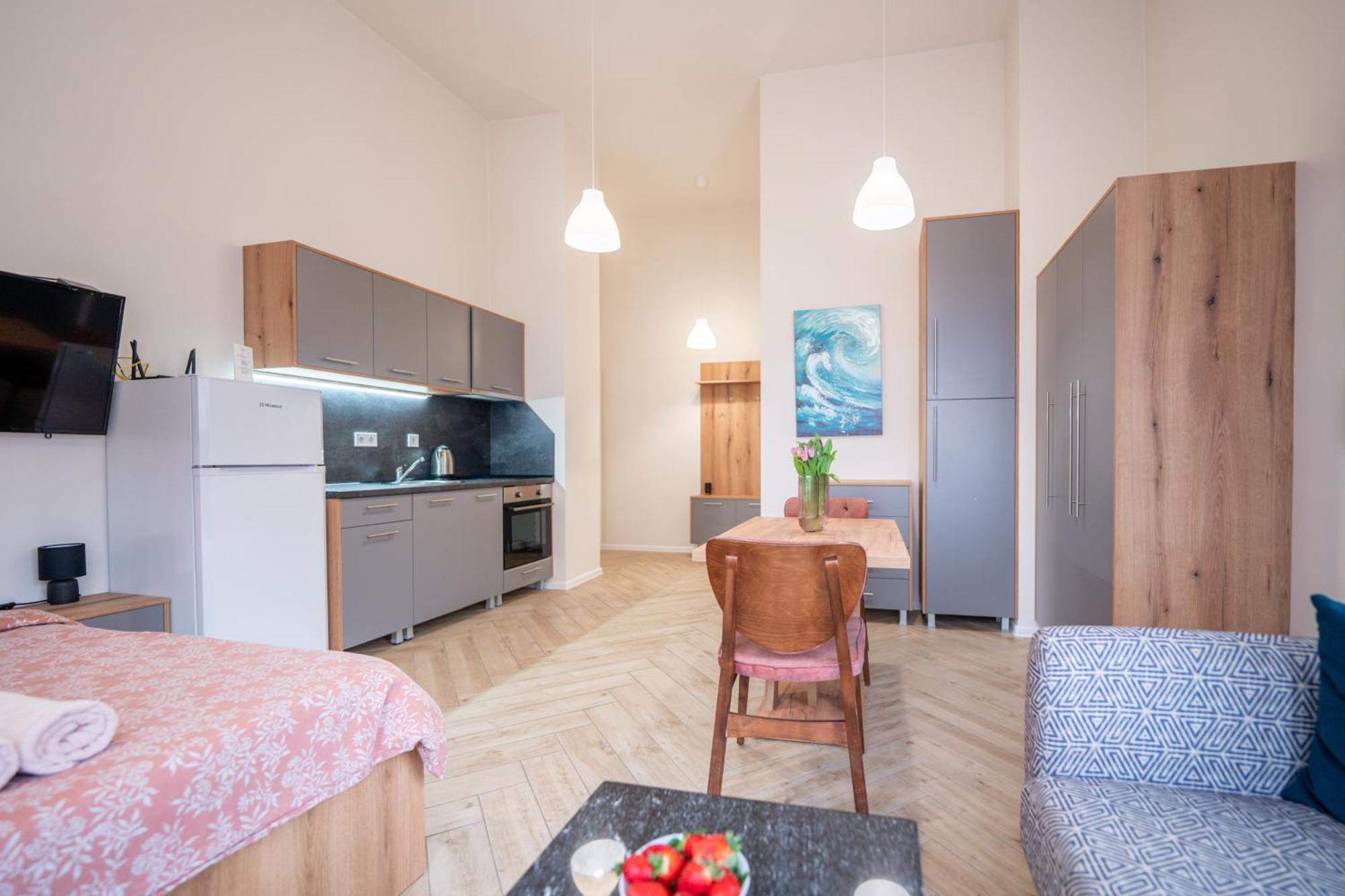 Wow Studios For Rent - Bul Montevideo 25A - B София Экстерьер фото