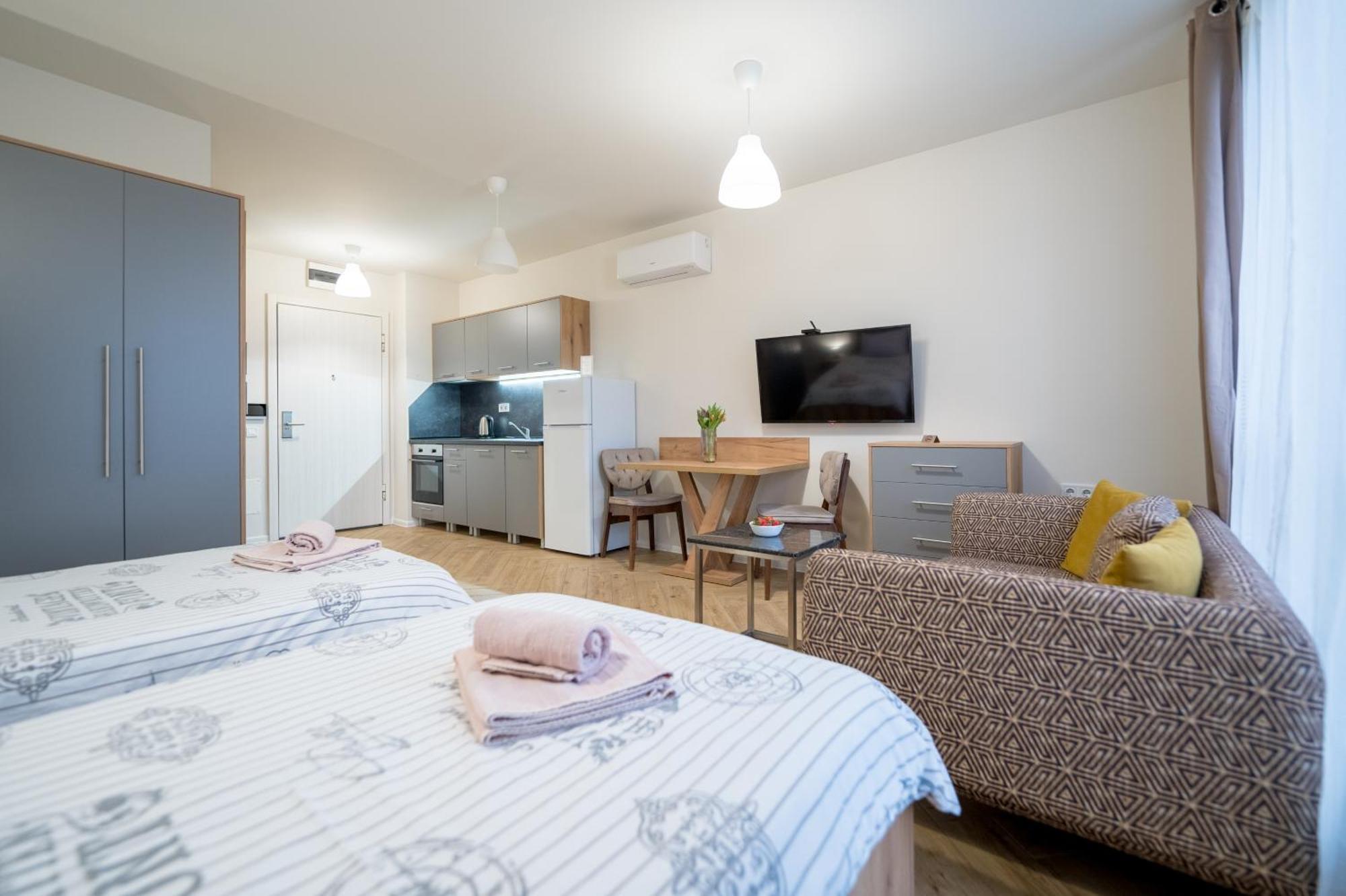 Wow Studios For Rent - Bul Montevideo 25A - B София Экстерьер фото