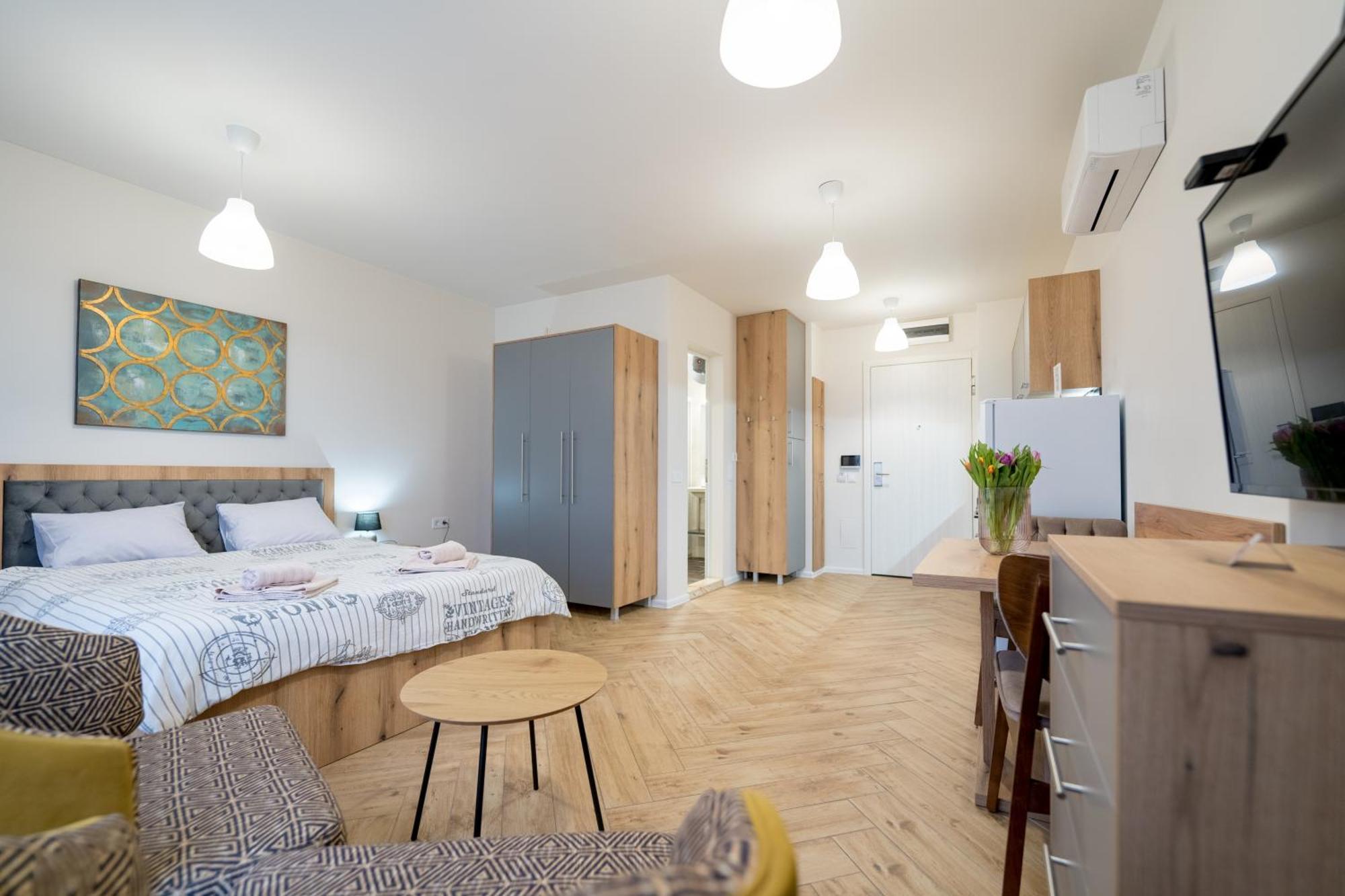 Wow Studios For Rent - Bul Montevideo 25A - B София Экстерьер фото