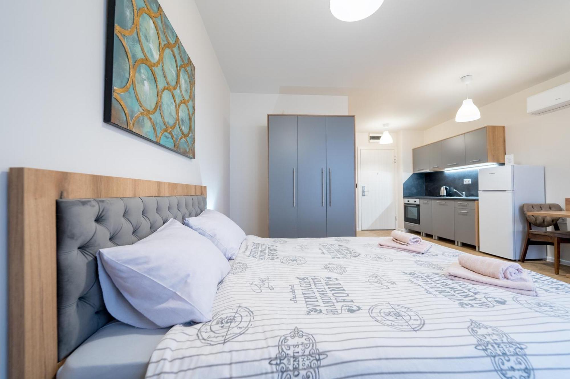 Wow Studios For Rent - Bul Montevideo 25A - B София Экстерьер фото