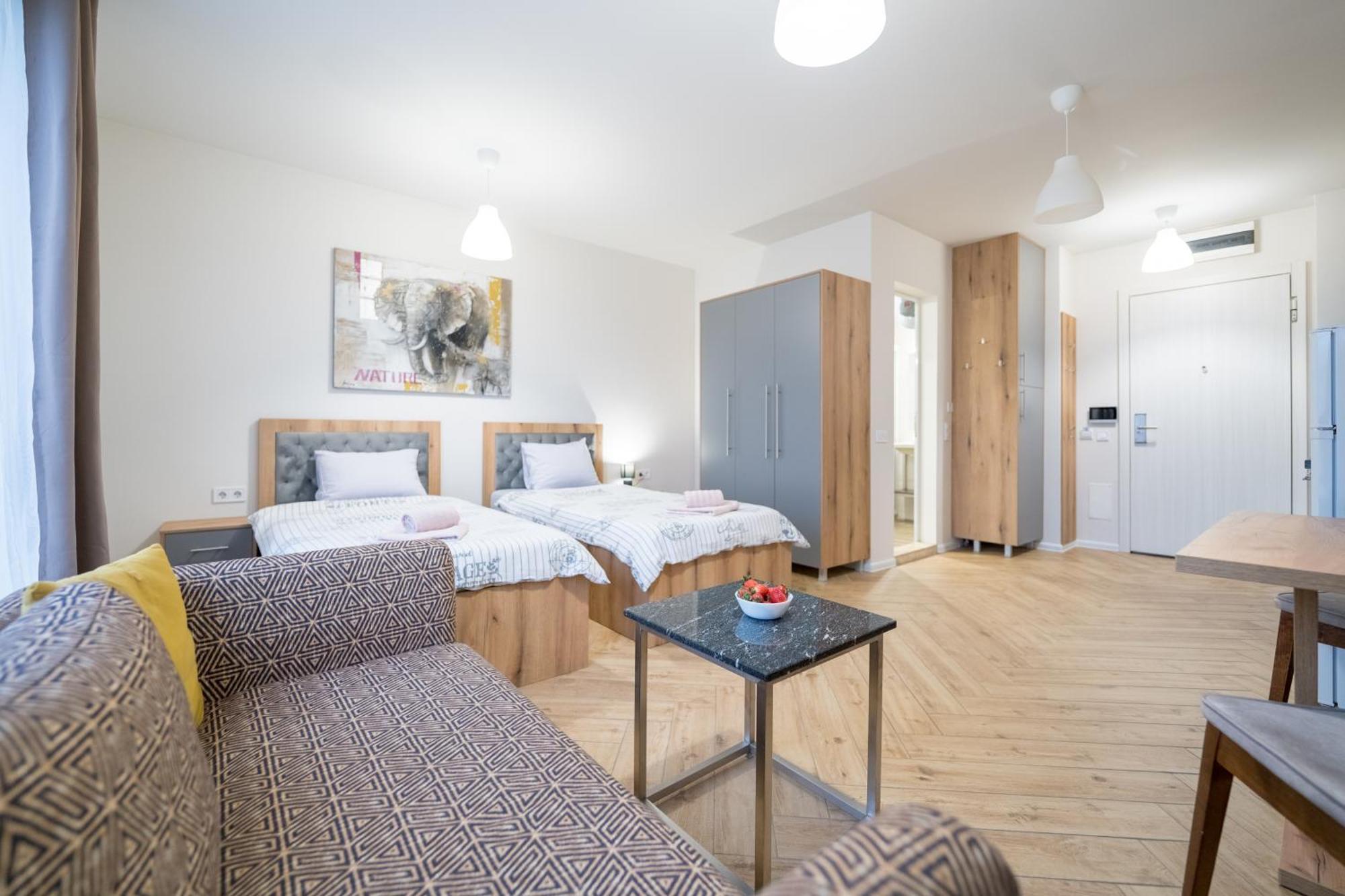 Wow Studios For Rent - Bul Montevideo 25A - B София Экстерьер фото
